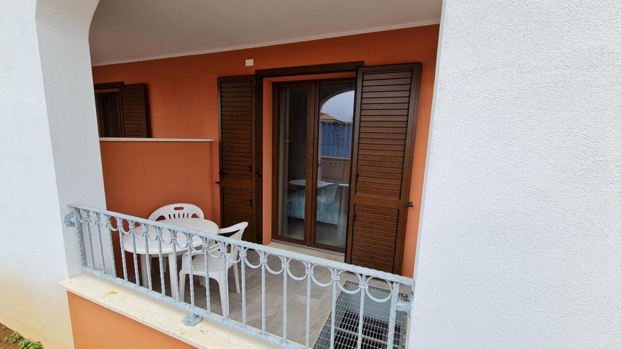 Le Anfore Di Nora Domo Pula Buitenkant foto